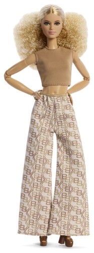 figurka-barbie-signature-model-07