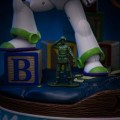 statua-iron-studios-toy-story-deluxe-art-scale-buzz-woody