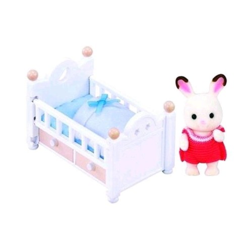 figurka-sylvanian-families-kroliczek-rosi-z-lozeczkiem-5-cm