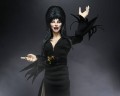 figurka-elvira-pani-ciemnosci-neca-20-cm