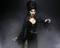figurka-elvira-pani-ciemnosci-neca-20-cm
