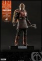 figurki-hot-toys-the-armorer-29-cm