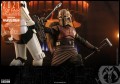 figurki-hot-toys-the-armorer-29-cm