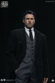 figurka-statuetka-queen-studios-justice-league-bruce-wayne-1-4