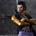 figurka-statuetka-megahouse-one-piece-hawkeye-dracule-mihawk