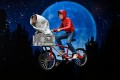 figurka-neca-et-the-extra-terrestrial-elliott-i-et-na-rowerze