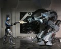 figurka-neca-robocop-battle-damaged-z-fotelem