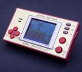 konsola-orb-retro-pocket-games-thumbs-up