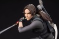 figurka-tomb-raider-lara-croft-legend