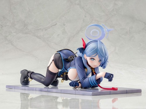figurka-ami-ami-blue-archive-ako-memorial-lobby
