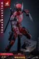 figurka-hot-toys-wolverinepool-deadpool-wolverine