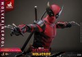 figurka-hot-toys-wolverinepool-deadpool-wolverine