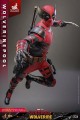 figurka-hot-toys-wolverinepool-deadpool-wolverine