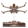 model-do-zlozenia-ugears-star-wars-x-wing-luke-skywalker