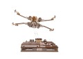 model-do-zlozenia-ugears-star-wars-x-wing-luke-skywalker