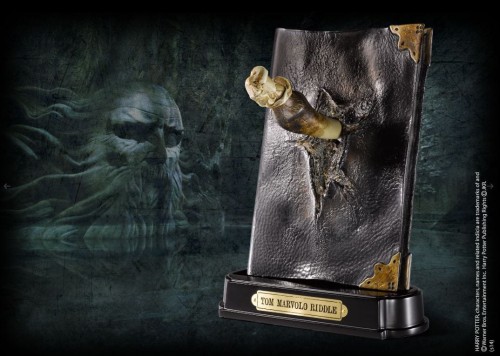 Harry Potter Replica 1/1 Basilisk Fang and Tom Riddle Diary Noble Collection