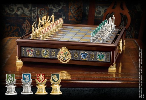 Noble Collection Harry Potter - Hogwarts Houses Quidditch Szachy