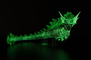 Dark Nights: Metal DC Multiverse Action Figurka The Joker Dragon Glow in the Dark Edition (Gold Label) 25 cm