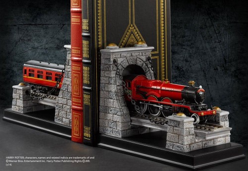 Noble Collection Harry Potter Bookends Hogwarts Express 19 cm