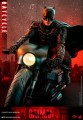 The Batman Movie Masterpiece 1/6 Batcycle Figurka Hot Toys 42 cm