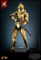 Figurka Hot Toys Star Wars 1/6 Clone Trooper (Gold Chrome Version) Exclusive 30 cm