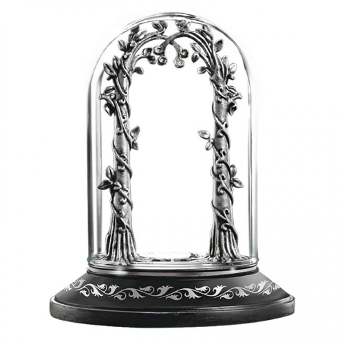 Lord of the Rings Display for the Evenstar Wisiorek Noble Collection
