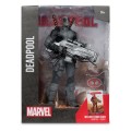 Marvel Collection PVC Statue 1/6 Deadpool (Deadpool #1)(Grey Suit Chase) McFarlane Toys 27 cm