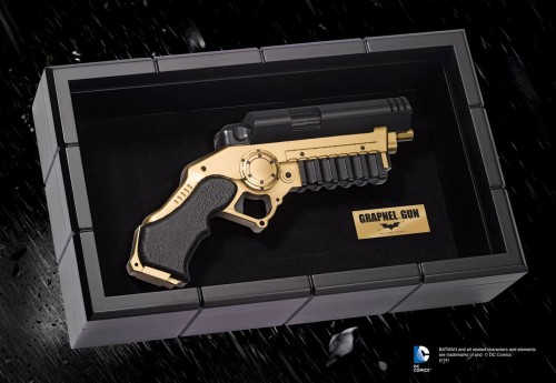 Replika Noble Collection Batman The Dark Knight 1/1 Grapnel Gun