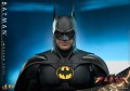 figurka-hot-toys-batman-modern-suit