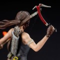 Figurka Dark Horse Tomb Raider Lara Croft Survivor 33 cm