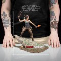 Tomb Raider Lara Croft Survivor Figurka Dark Horse 33 cm