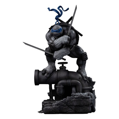 Teenage Mutant Ninja Turtles Art Scale Statue 1/10 Leonardo Black and White Variant 26 cm