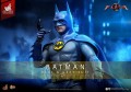 Hot Toys Figurka Batman Blue & Grey Suit 30 cm