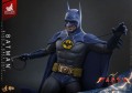 Batman Blue & Grey Suit Figurka Hot Toys 30 cm